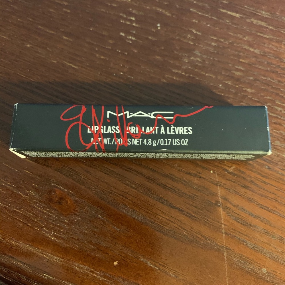 Viva Glam Rhianna Gloss✨